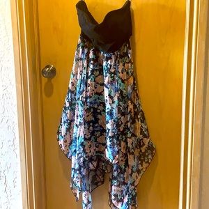 Strapless summer dress black with flowers